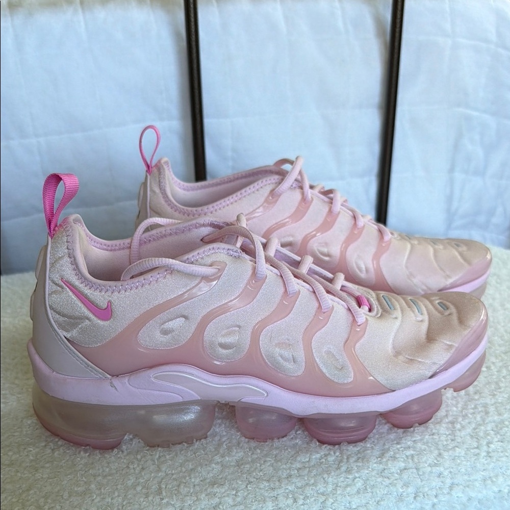 Nike Kids Pink Air-Style VaporMax Sneakers